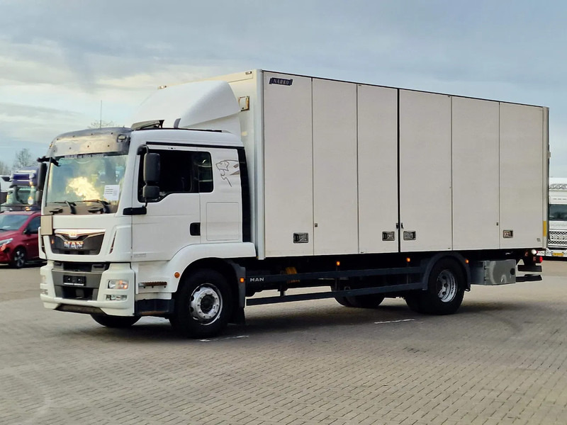 MAN TGM 18.340 4x2 - Sleepercab - Box with sidedoors - Loadlift - Full air - Euro 6 - Automatic - Samochód ciężarowy furgon: zdjęcie 3 MAN TGM 18.340 4x2 - Sleepercab - Box with sidedoors - Loadlift - Full air - Euro 6 - Automatic - Samochód ciężarowy furgon: zdjęcie 3