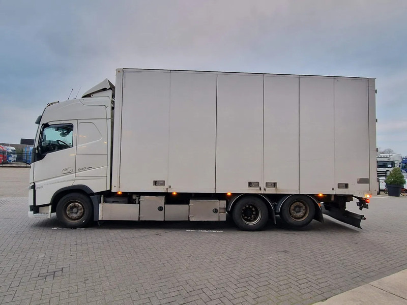 Volvo FH 13.540 Globetrotter 6x2 - Closed box with sidedoors - Full air - Leather - Samochód ciężarowy furgon: zdjęcie 4 Volvo FH 13.540 Globetrotter 6x2 - Closed box with sidedoors - Full air - Leather - Samochód ciężarowy furgon: zdjęcie 4