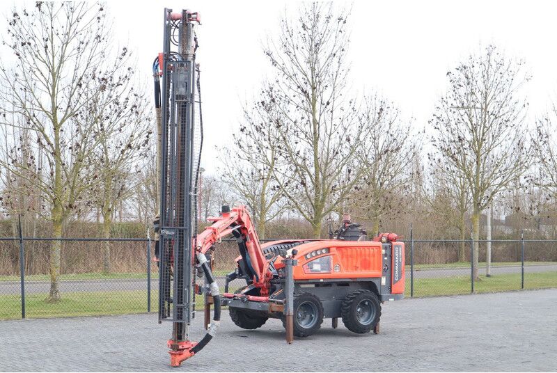 Sandvik COMMANDO DC130 Ri | SURFACE DRILLING RIG | REMOTE - Wiertnica: zdjęcie 2 Sandvik COMMANDO DC130 Ri | SURFACE DRILLING RIG | REMOTE - Wiertnica: zdjęcie 2
