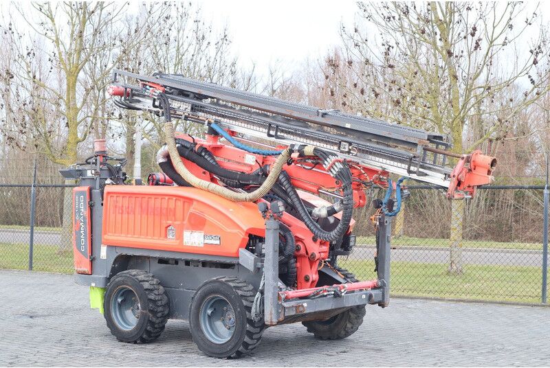 Sandvik COMMANDO DC130 Ri | SURFACE DRILLING RIG | REMOTE - Wiertnica: zdjęcie 5 Sandvik COMMANDO DC130 Ri | SURFACE DRILLING RIG | REMOTE - Wiertnica: zdjęcie 5