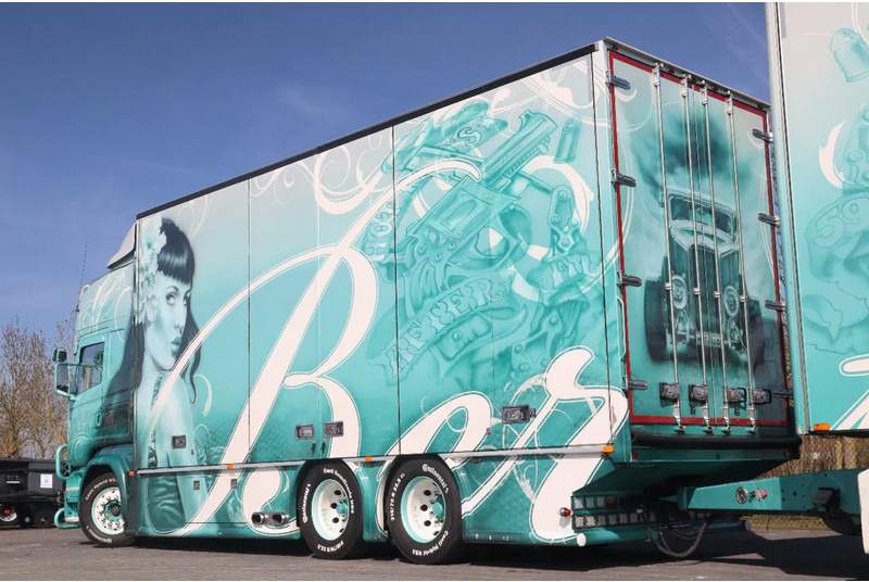 Scania R560 V8 | BERTHONS HOT ROD | CUSTOM SPECIAL TRUCK - Samochód ciężarowy furgon: zdjęcie 2 Scania R560 V8 | BERTHONS HOT ROD | CUSTOM SPECIAL TRUCK - Samochód ciężarowy furgon: zdjęcie 2