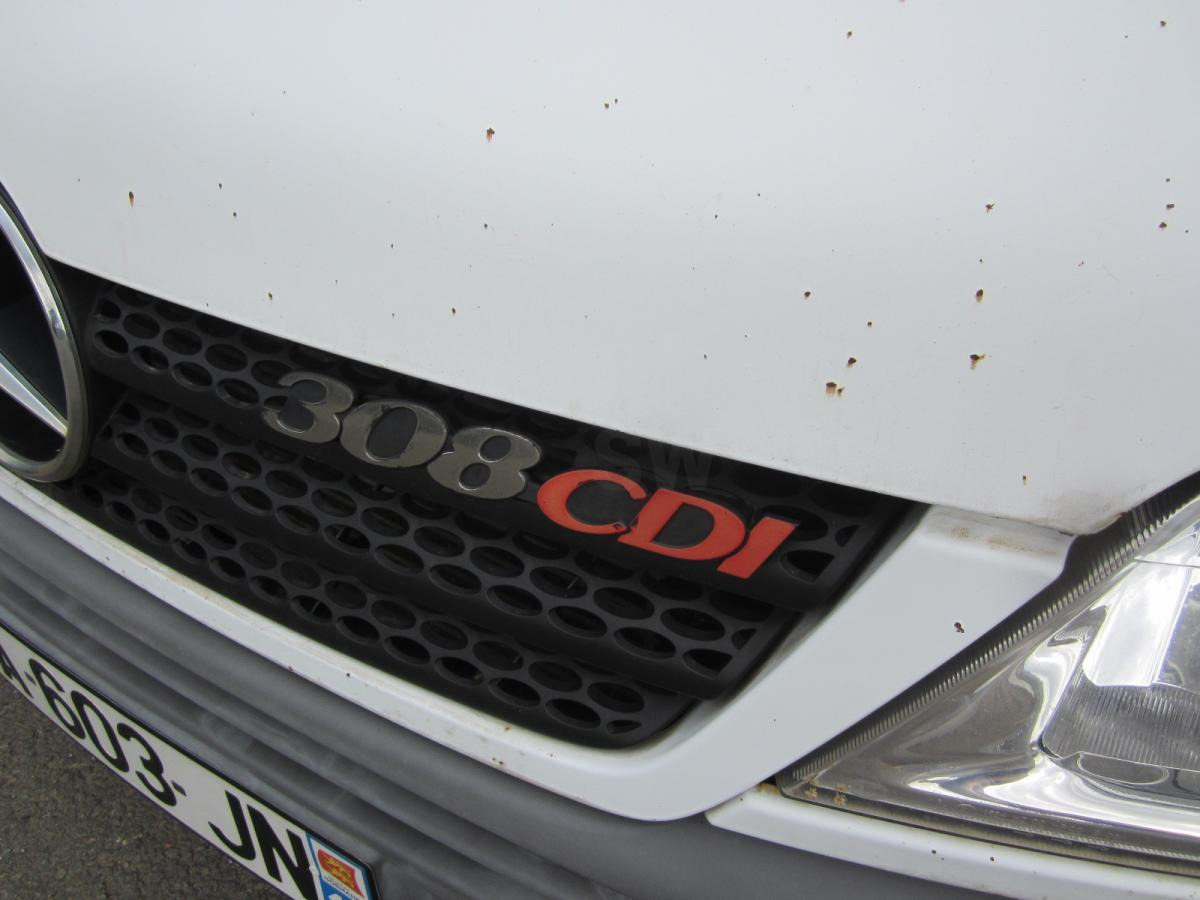 Mercedes 308D - Samochód dostawczy chłodnia: zdjęcie 2 Mercedes 308D - Samochód dostawczy chłodnia: zdjęcie 2