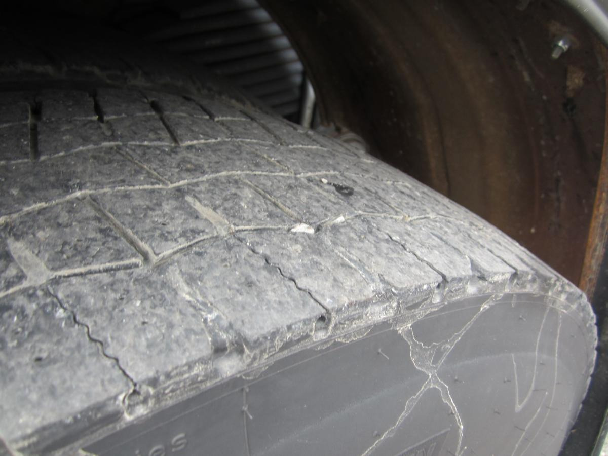 Volvo FH 520 - Samochód ciężarowy skrzyniowy/ Platforma, Samochod ciężarowy z HDS: zdjęcie 5 Volvo FH 520 - Samochód ciężarowy skrzyniowy/ Platforma, Samochod ciężarowy z HDS: zdjęcie 5