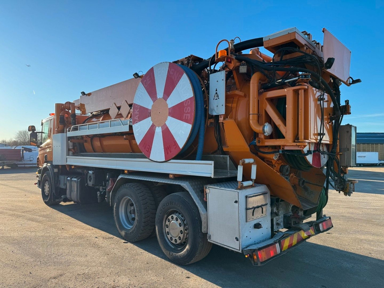 Scania P400 6x2*4 Hvidtved Larsen Flexline 310 - Samochód asenizacyjny: zdjęcie 4 Scania P400 6x2*4 Hvidtved Larsen Flexline 310 - Samochód asenizacyjny: zdjęcie 4