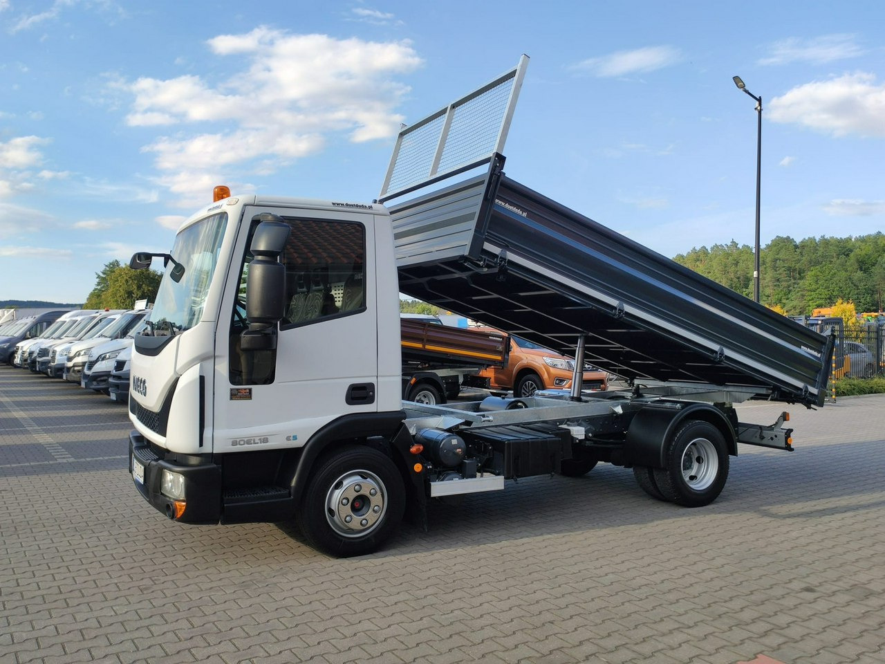 Iveco Eurocargo 80EL18 E5 Super Stan UNIKAT !!! - Wywrotka: zdjęcie 3 Iveco Eurocargo 80EL18 E5 Super Stan UNIKAT !!! - Wywrotka: zdjęcie 3