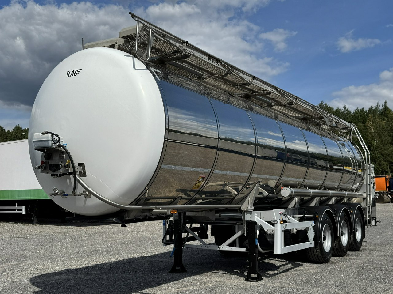 Lag Spożywcza Magyar Izolowana Webasto Pompa Elektryczna do Zrzutu - Naczepa cysterna: zdjęcie 2 Lag Spożywcza Magyar Izolowana Webasto Pompa Elektryczna do Zrzutu - Naczepa cysterna: zdjęcie 2