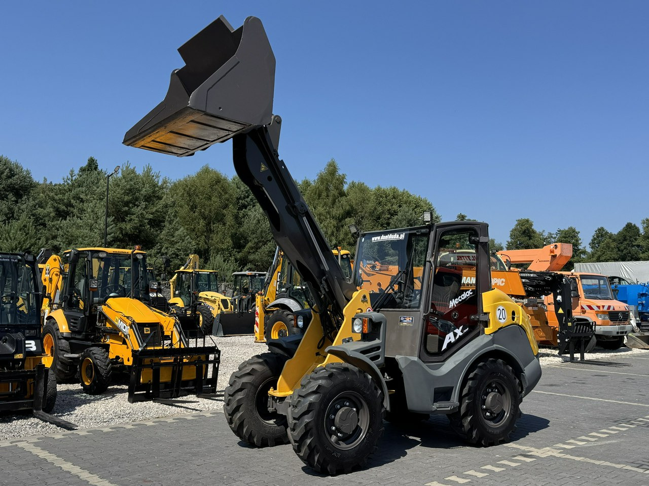 Mecalac AX 700 Szybko-Złącze Łyżka Super Stan - Ładowarka kołowa: zdjęcie 4 Mecalac AX 700 Szybko-Złącze Łyżka Super Stan - Ładowarka kołowa: zdjęcie 4