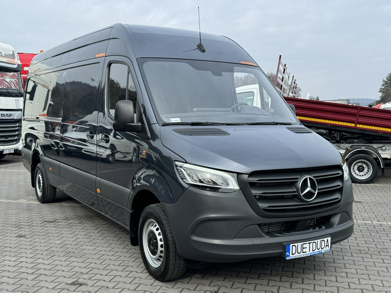 Mercedes 319 - Furgon: zdjęcie 4 Mercedes 319 - Furgon: zdjęcie 4