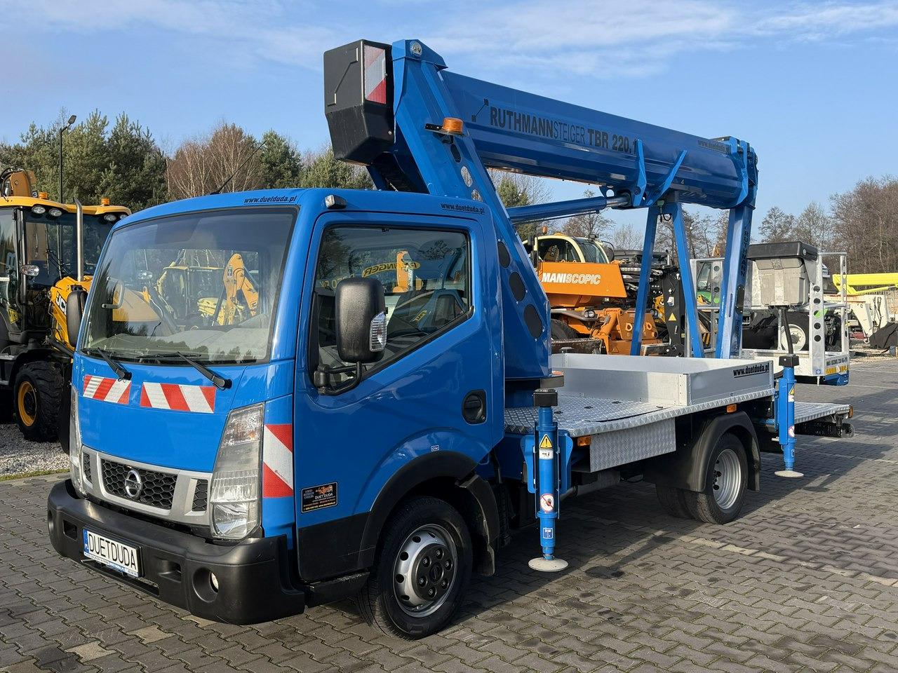 Nissan Cabstar - Podnośnik koszowy w samochody ciężarowe: zdjęcie 5 Nissan Cabstar - Podnośnik koszowy w samochody ciężarowe: zdjęcie 5