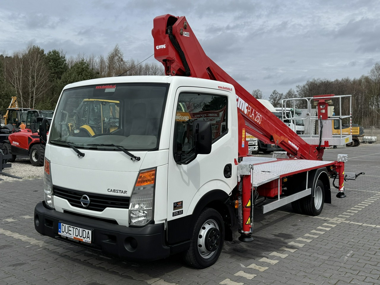 Nissan Cabstar - Podnośnik koszowy w samochody ciężarowe: zdjęcie 4 Nissan Cabstar - Podnośnik koszowy w samochody ciężarowe: zdjęcie 4