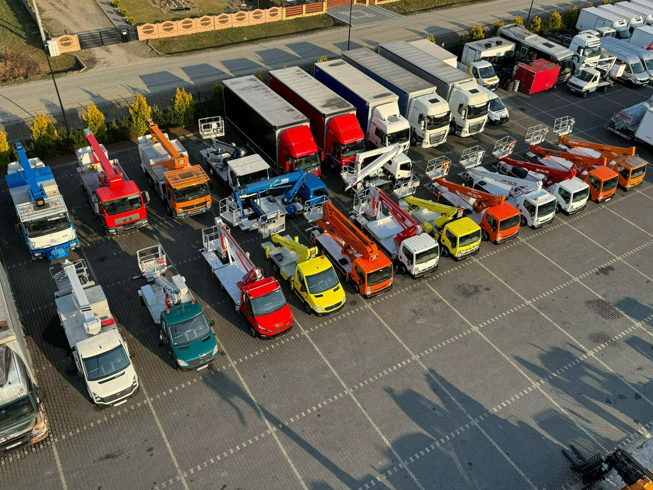 Nissan Cabstar - Podnośnik koszowy w samochody ciężarowe: zdjęcie 5 Nissan Cabstar - Podnośnik koszowy w samochody ciężarowe: zdjęcie 5