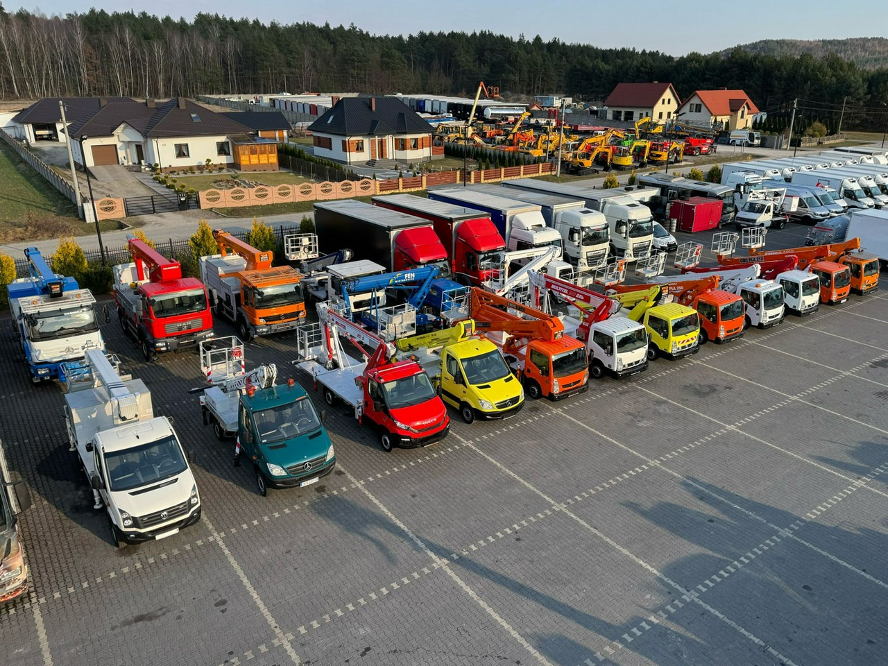 Nissan Cabstar - Podnośnik koszowy w samochody ciężarowe: zdjęcie 3 Nissan Cabstar - Podnośnik koszowy w samochody ciężarowe: zdjęcie 3