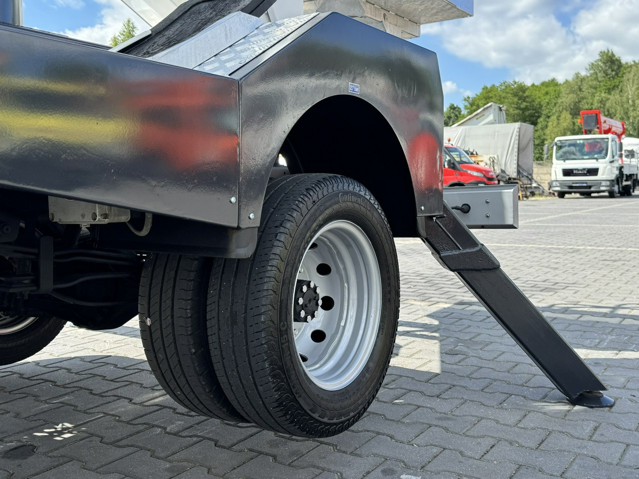 Nissan Cabstar - Podnośnik koszowy w samochody ciężarowe: zdjęcie 5 Nissan Cabstar - Podnośnik koszowy w samochody ciężarowe: zdjęcie 5