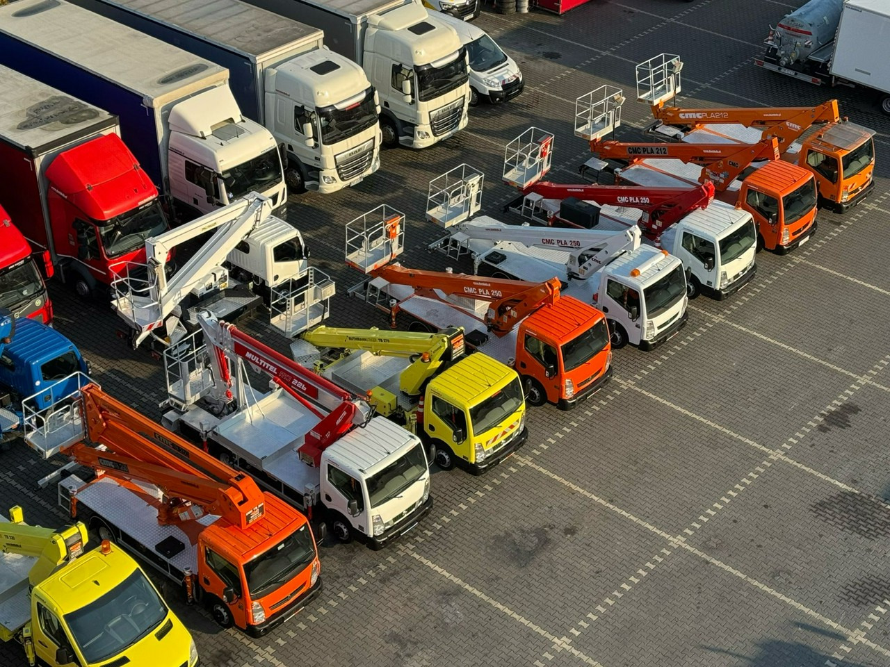 Nissan Cabstar - Podnośnik koszowy w samochody ciężarowe: zdjęcie 2 Nissan Cabstar - Podnośnik koszowy w samochody ciężarowe: zdjęcie 2