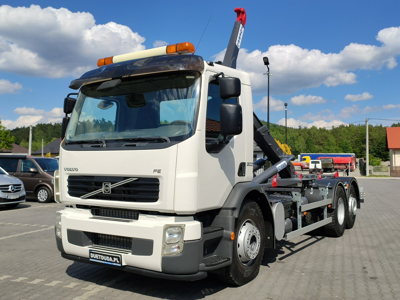 Volvo FE 26.300 Hakowiec Napęd 6x2 Oś Skrętna - Ciężarówka hakowiec: zdjęcie 4 Volvo FE 26.300 Hakowiec Napęd 6x2 Oś Skrętna - Ciężarówka hakowiec: zdjęcie 4
