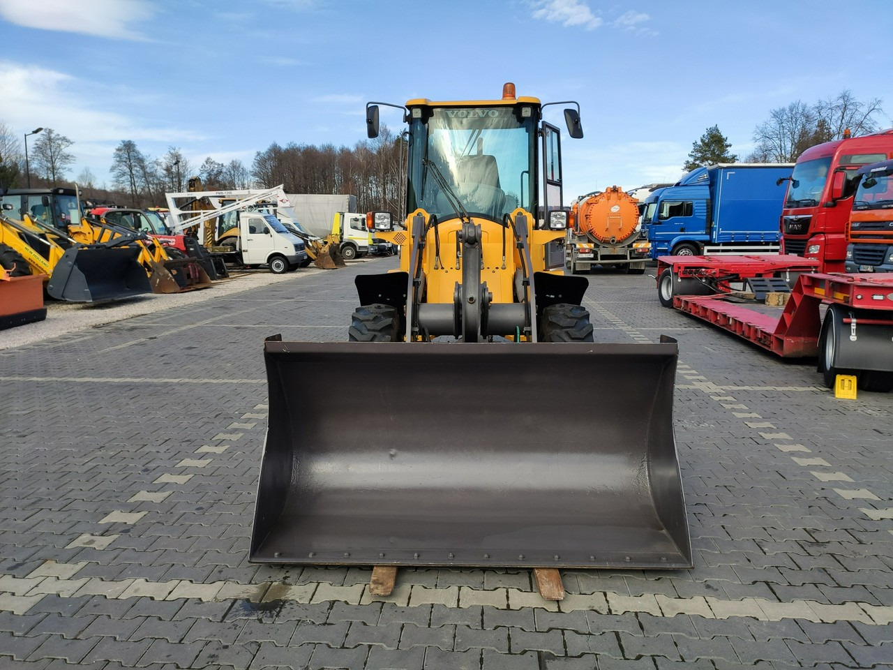 Volvo L30B Pro Unikat Stan Tylko 5380 mth - Ładowarka kołowa: zdjęcie 4 Volvo L30B Pro Unikat Stan Tylko 5380 mth - Ładowarka kołowa: zdjęcie 4