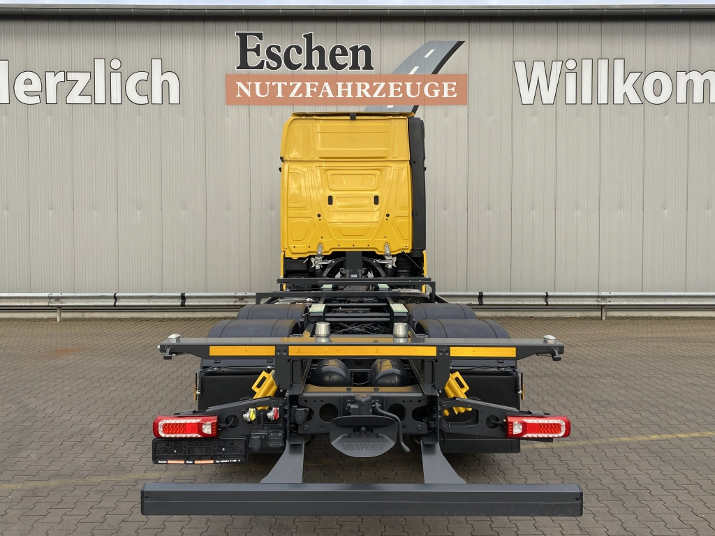 Mercedes-Benz 2542 L 6x2 Actros Giga-Space - Ciężarówka kontenerowiec/ System wymienny: zdjęcie 4 Mercedes-Benz 2542 L 6x2 Actros Giga-Space - Ciężarówka kontenerowiec/ System wymienny: zdjęcie 4