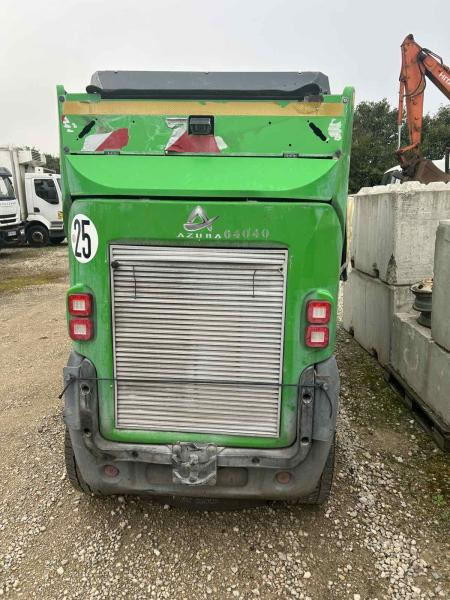 Mathieu Azura - Zamiatarka uliczna: zdjęcie 5 Mathieu Azura - Zamiatarka uliczna: zdjęcie 5