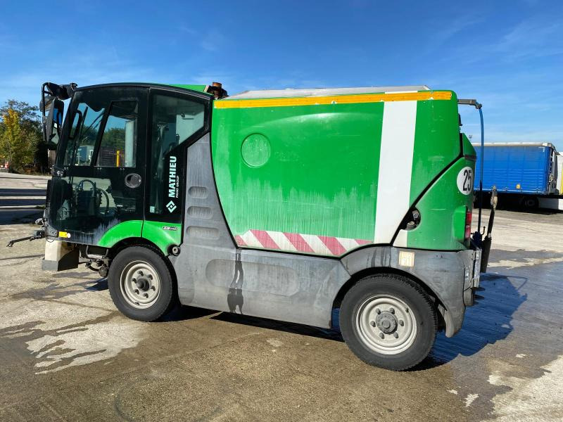 Mathieu Azura MC210 - Zamiatarka uliczna: zdjęcie 5 Mathieu Azura MC210 - Zamiatarka uliczna: zdjęcie 5