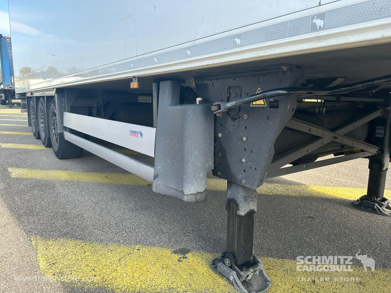 SCHMITZ Reefer Standard - Naczepa izotermiczna: zdjęcie 3 SCHMITZ Reefer Standard - Naczepa izotermiczna: zdjęcie 3