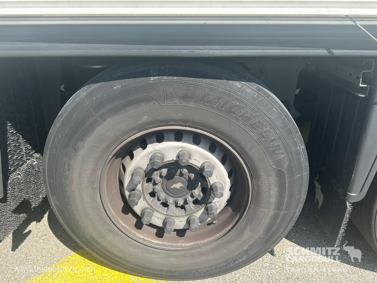 SCHMITZ Reefer Standard - Naczepa izotermiczna: zdjęcie 3 SCHMITZ Reefer Standard - Naczepa izotermiczna: zdjęcie 3