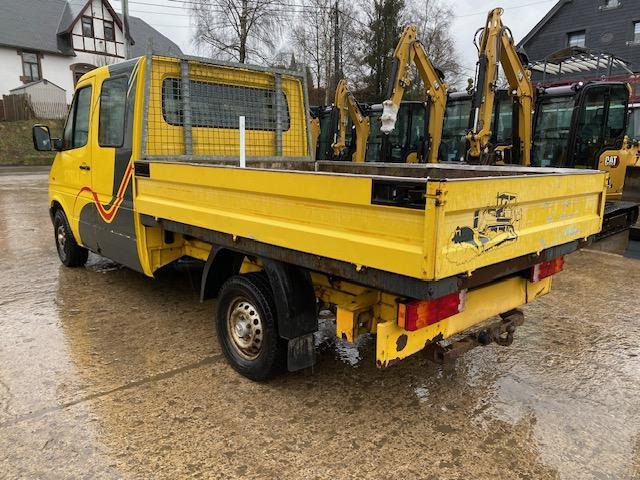 Mercedes 211 CDI B2C - Samochód dostawczy skrzyniowy, Samochód dostawczy doka: zdjęcie 4 Mercedes 211 CDI B2C - Samochód dostawczy skrzyniowy, Samochód dostawczy doka: zdjęcie 4