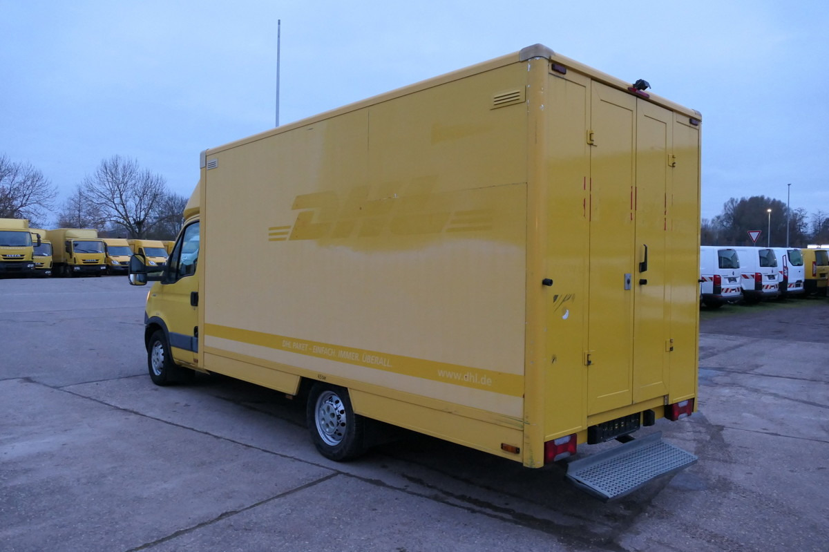IVECO Daily 35 S11 C30C AUTOMATIK KAMERA Regale LUFT D - Dostawczy kontener: zdjęcie 4 IVECO Daily 35 S11 C30C AUTOMATIK KAMERA Regale LUFT D - Dostawczy kontener: zdjęcie 4