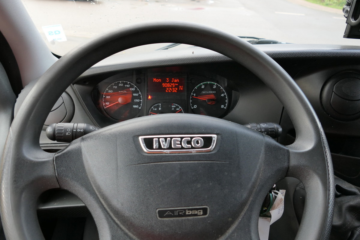 Dostawczy kontener IVECO Daily 35 S11 C30C KURZ AUTOMATIK KAMERA Regale L: zdjęcie 11