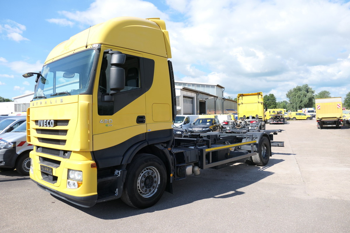 IVECO Stralis AS 190 S 420 ECO LBW AHK KLIMA INTARDER - Ciężarówka kontenerowiec/ System wymienny: zdjęcie 3 IVECO Stralis AS 190 S 420 ECO LBW AHK KLIMA INTARDER - Ciężarówka kontenerowiec/ System wymienny: zdjęcie 3