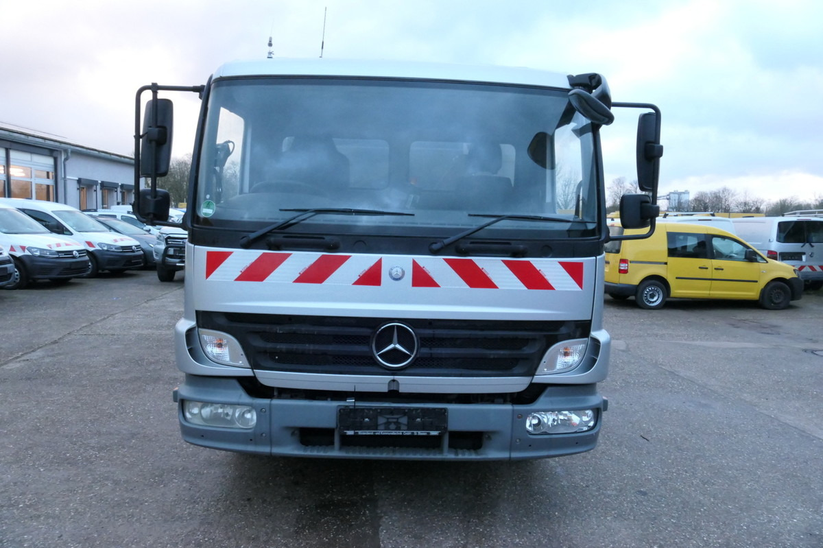 MERCEDES-BENZ Atego 1018 Rechtslenker Schmidt SK 500 R Rückfah - Zamiatarka uliczna: zdjęcie 2 MERCEDES-BENZ Atego 1018 Rechtslenker Schmidt SK 500 R Rückfah - Zamiatarka uliczna: zdjęcie 2