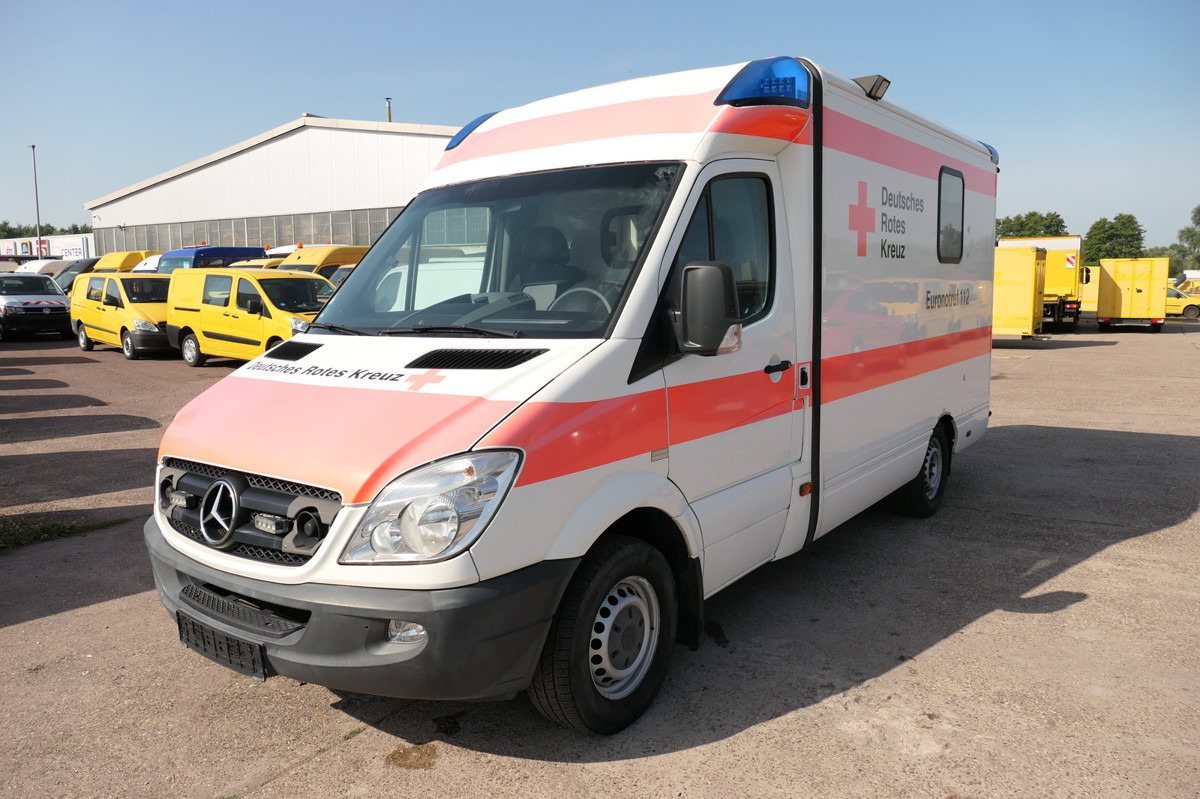 MERCEDES-BENZ Sprinter 316 CDI KLIMA Krankenwagen - Pogotowie: zdjęcie 2 MERCEDES-BENZ Sprinter 316 CDI KLIMA Krankenwagen - Pogotowie: zdjęcie 2