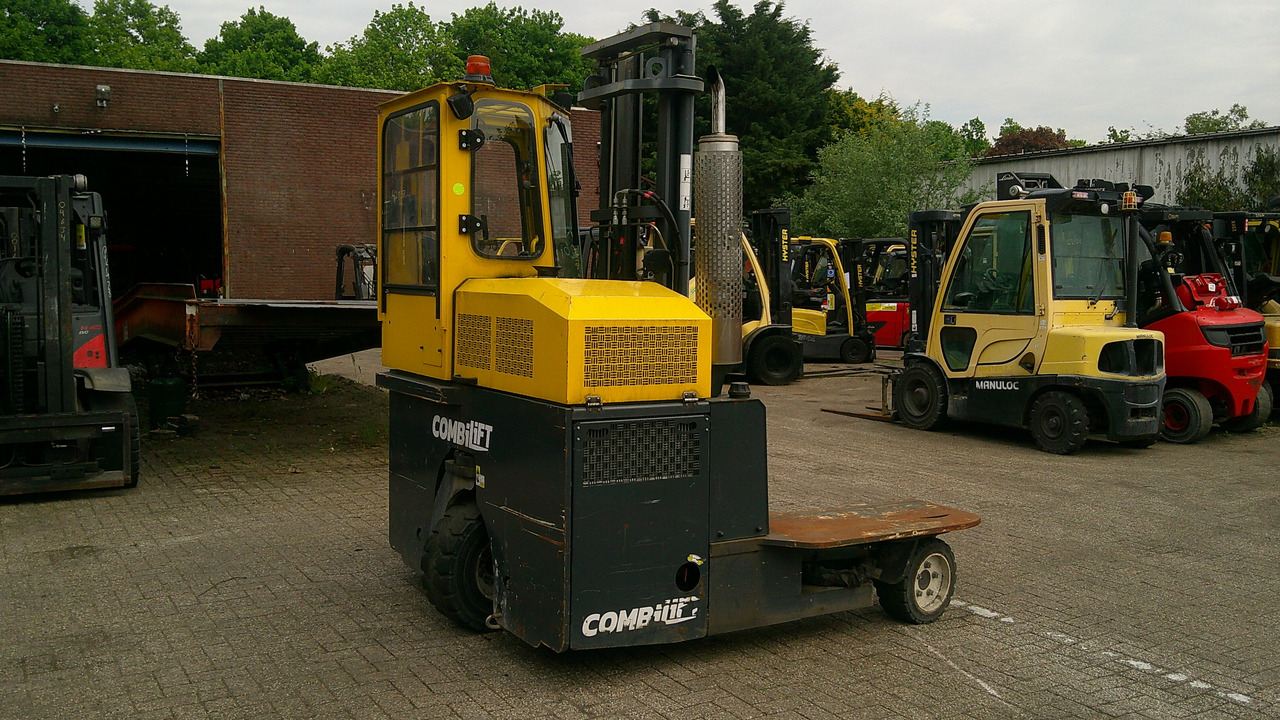 COMBILIFT C3000 CABIN - Wózek widłowy boczny: zdjęcie 1 COMBILIFT C3000 CABIN - Wózek widłowy boczny: zdjęcie 1