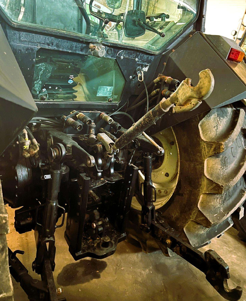 Valtra 8450 Mega - Ciągnik rolniczy: zdjęcie 5 Valtra 8450 Mega - Ciągnik rolniczy: zdjęcie 5