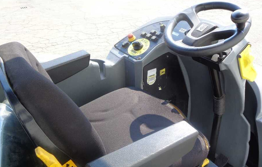 Kärcher B 250 R I + R 120 - Szorowarka: zdjęcie 4 Kärcher B 250 R I + R 120 - Szorowarka: zdjęcie 4