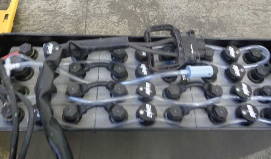 OM TL 18 AC (BATTERIA 2019) - Wózek paletowy: zdjęcie 3 OM TL 18 AC (BATTERIA 2019) - Wózek paletowy: zdjęcie 3