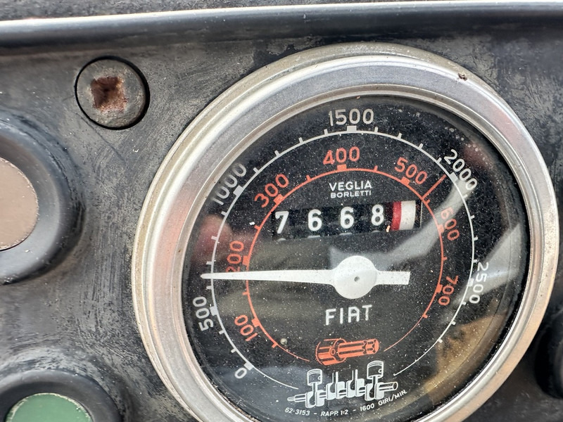 Fiat 640 - Ciągnik rolniczy: zdjęcie 5 Fiat 640 - Ciągnik rolniczy: zdjęcie 5