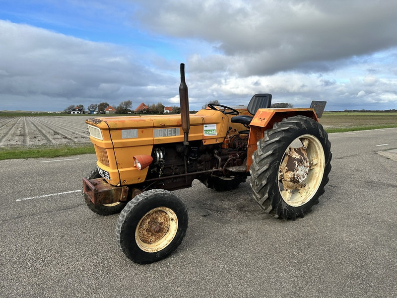 Fiat 640 - Ciągnik rolniczy: zdjęcie 1 Fiat 640 - Ciągnik rolniczy: zdjęcie 1
