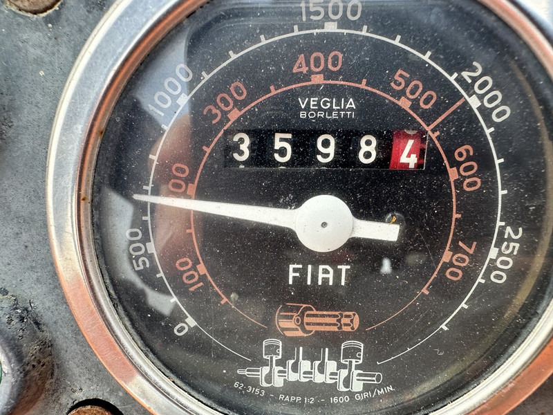 Fiat 640 - Ciągnik rolniczy: zdjęcie 4 Fiat 640 - Ciągnik rolniczy: zdjęcie 4