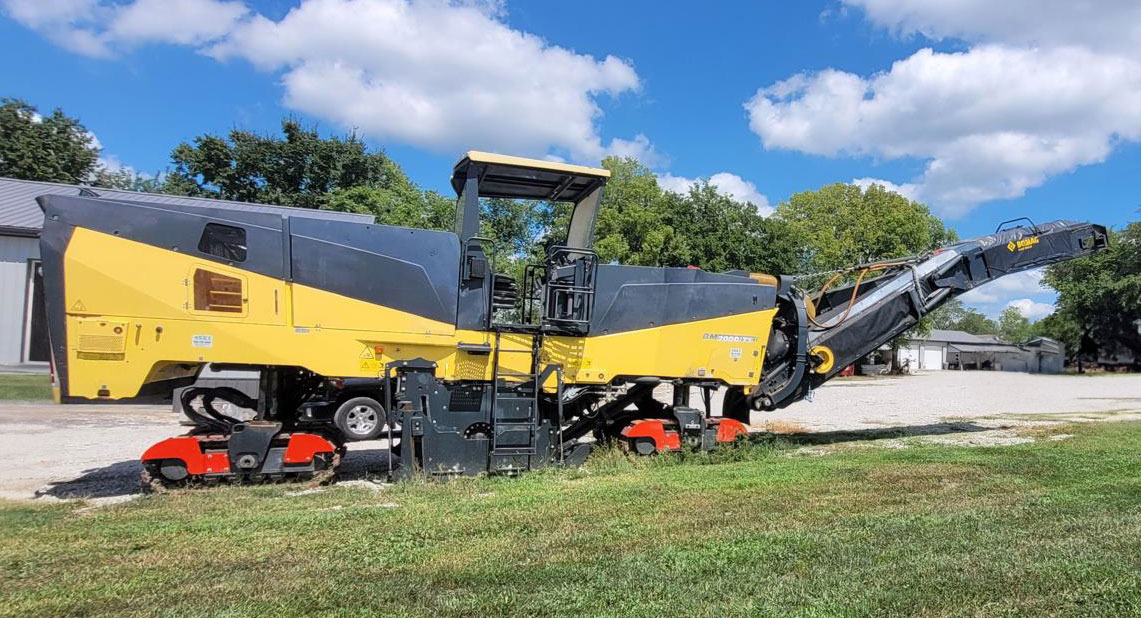 Bomag BM 2000/75 - Frezarka do asfaltu: zdjęcie 3 Bomag BM 2000/75 - Frezarka do asfaltu: zdjęcie 3