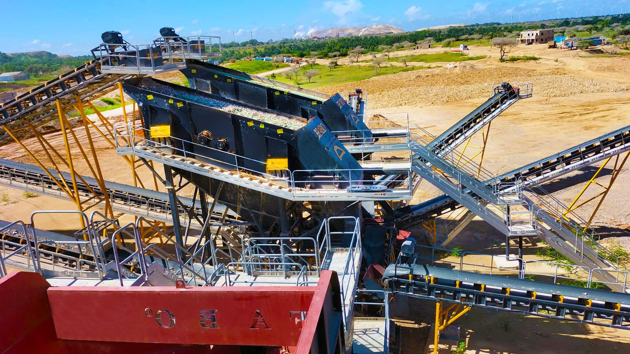 FABO vibrating screen - Przesiewacz: zdjęcie 4 FABO vibrating screen - Przesiewacz: zdjęcie 4