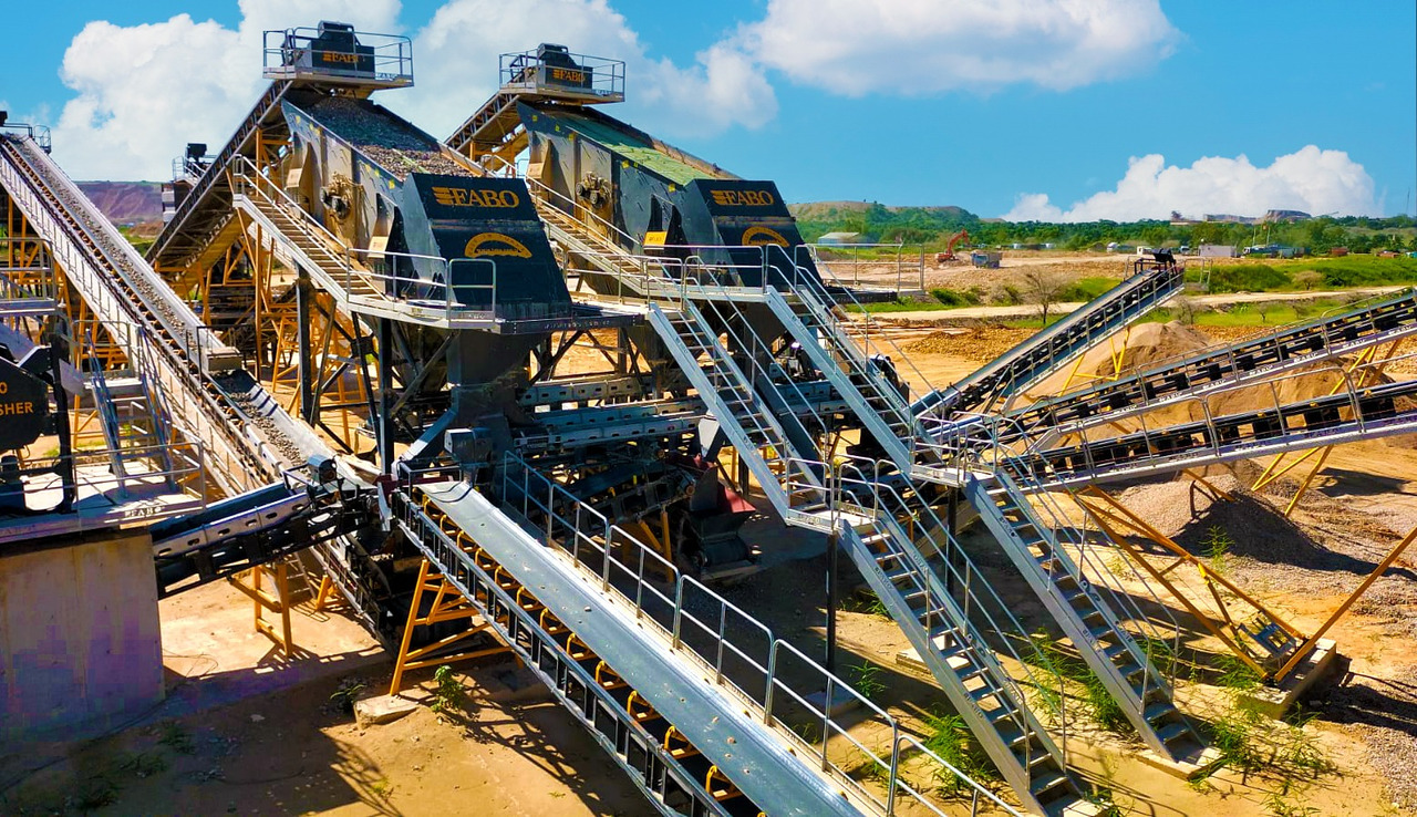 FABO vibrating screen - Przesiewacz: zdjęcie 1 FABO vibrating screen - Przesiewacz: zdjęcie 1