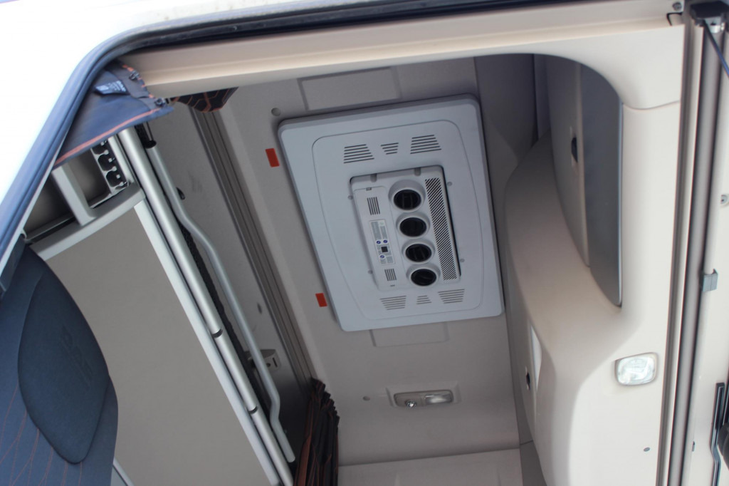 Daf 530 SSC Retarder Kühlbox 2 Tanks Standklima - Ciągnik siodłowy: zdjęcie 4 Daf 530 SSC Retarder Kühlbox 2 Tanks Standklima - Ciągnik siodłowy: zdjęcie 4