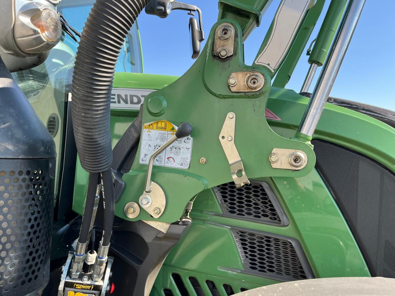 Fendt Frontlader Cargo 4X80 mit Konsole Vario 500 700 - Osprzęt: zdjęcie 4 Fendt Frontlader Cargo 4X80 mit Konsole Vario 500 700 - Osprzęt: zdjęcie 4