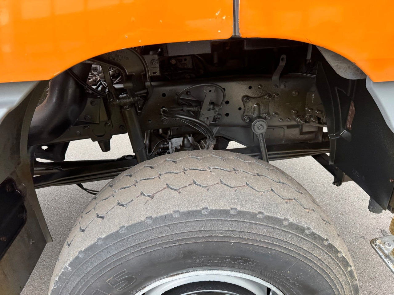 Mercedes-Benz Actros 1831 4x4 Kipper - Kran- Kupplung- Blattfe - Wywrotka, Samochod ciężarowy z HDS: zdjęcie 4 Mercedes-Benz Actros 1831 4x4 Kipper - Kran- Kupplung- Blattfe - Wywrotka, Samochod ciężarowy z HDS: zdjęcie 4