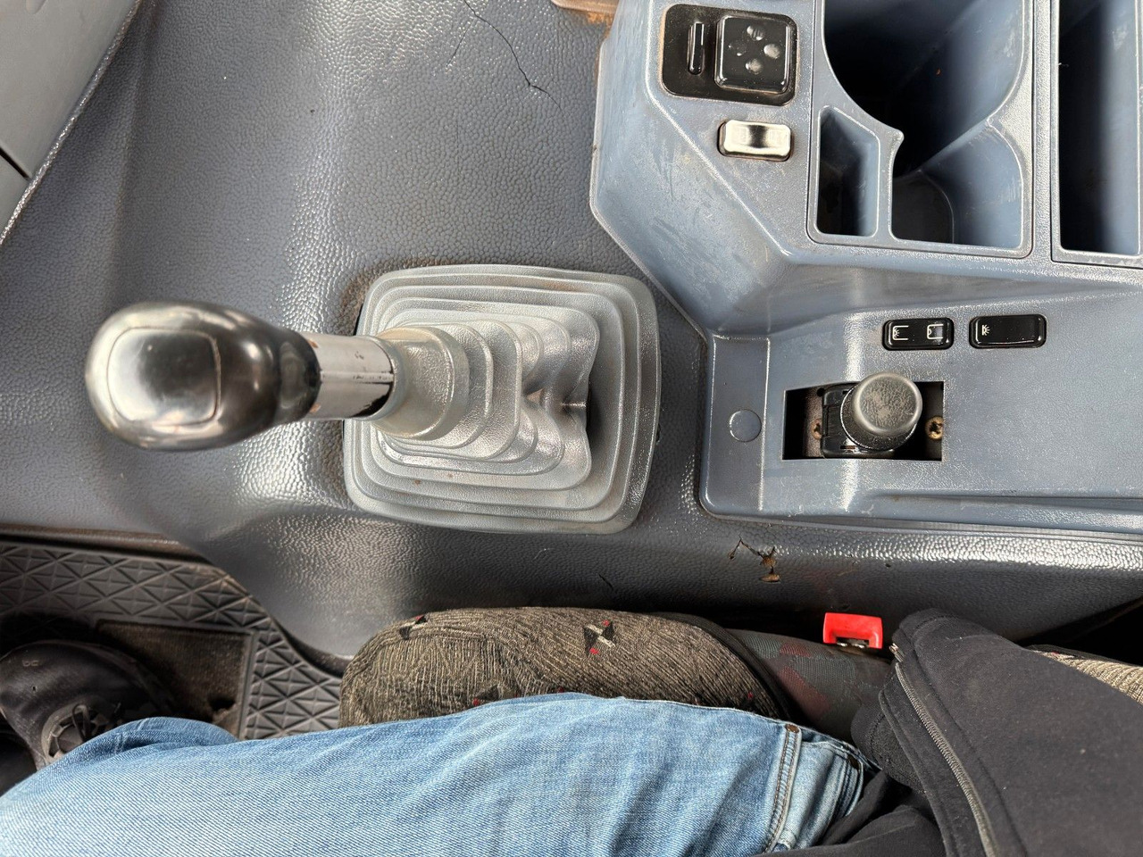 Wywrotka, Samochod ciężarowy z HDS Mercedes-Benz Actros 1831 4x4 Kipper - Kran- Kupplung- Blattfe: zdjęcie 8 Wywrotka, Samochod ciężarowy z HDS Mercedes-Benz Actros 1831 4x4 Kipper - Kran- Kupplung- Blattfe: zdjęcie 8