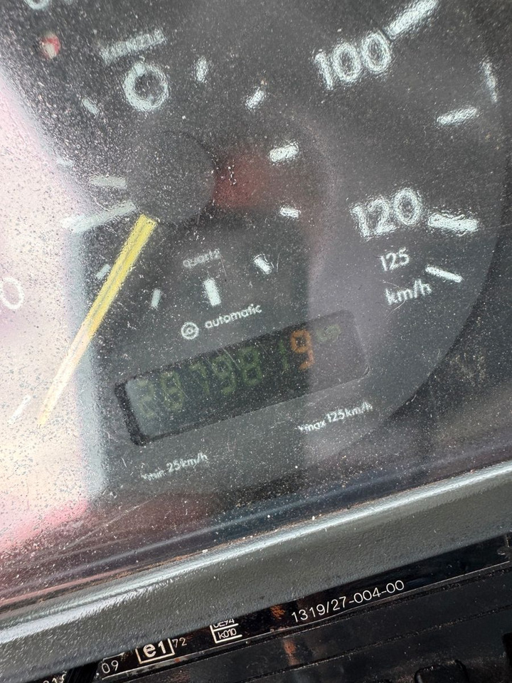 Wywrotka, Samochod ciężarowy z HDS Mercedes-Benz Actros 1831 4x4 Kipper - Kran- Kupplung- Blattfe: zdjęcie 9 Wywrotka, Samochod ciężarowy z HDS Mercedes-Benz Actros 1831 4x4 Kipper - Kran- Kupplung- Blattfe: zdjęcie 9