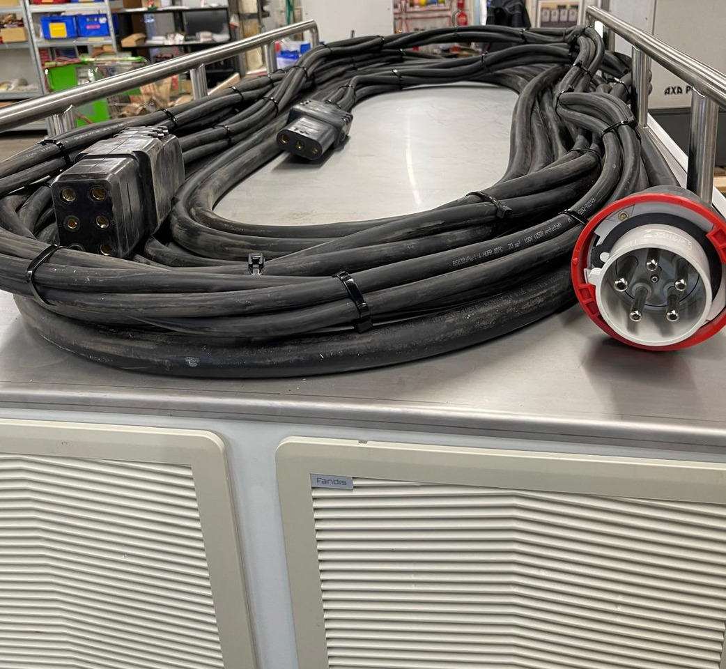 AirBusiness GSE eGPU-TRU Combo - Lotniskowy zasilacz elektroenergetyczny: zdjęcie 3 AirBusiness GSE eGPU-TRU Combo - Lotniskowy zasilacz elektroenergetyczny: zdjęcie 3