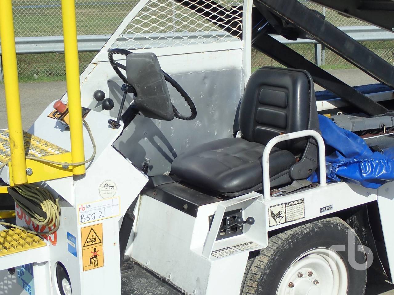 STEWART STEVENSON TUG Beltloader TUG 660-144 - Taśmociąg bagażowy: zdjęcie 5 STEWART STEVENSON TUG Beltloader TUG 660-144 - Taśmociąg bagażowy: zdjęcie 5