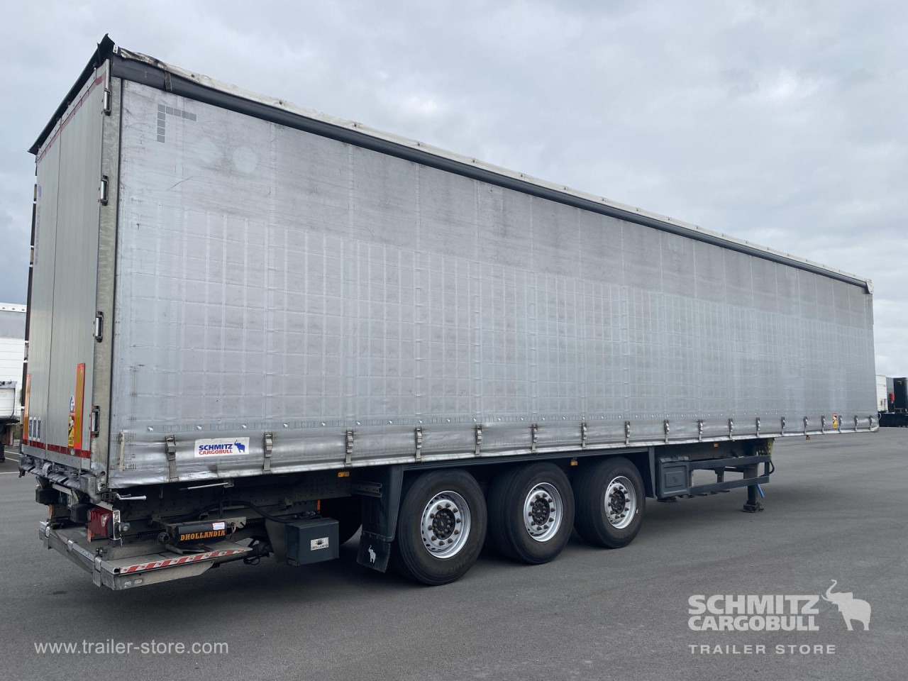 SCHMITZ Curtainsider Standard Taillift - Naczepa plandeka: zdjęcie 3 SCHMITZ Curtainsider Standard Taillift - Naczepa plandeka: zdjęcie 3