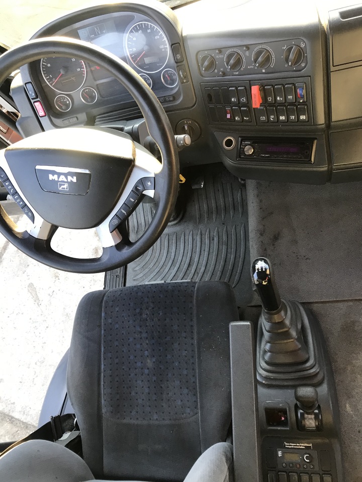 MAN Asphaltsprayer TGA 26.480 6x2-2 - Skrapiarka: zdjęcie 5 MAN Asphaltsprayer TGA 26.480 6x2-2 - Skrapiarka: zdjęcie 5